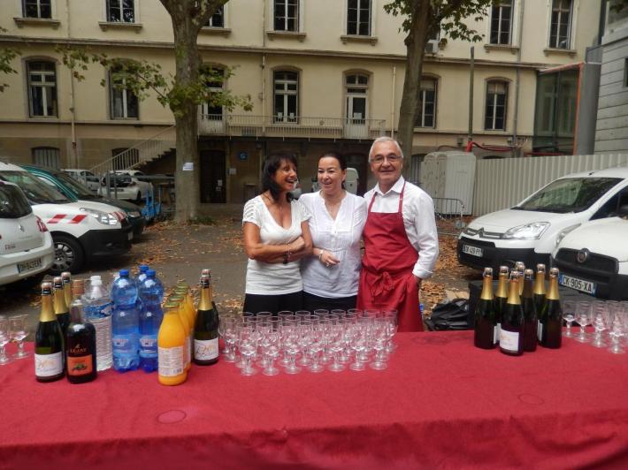 Un moment bien sympathique se prépare avant la pluie....